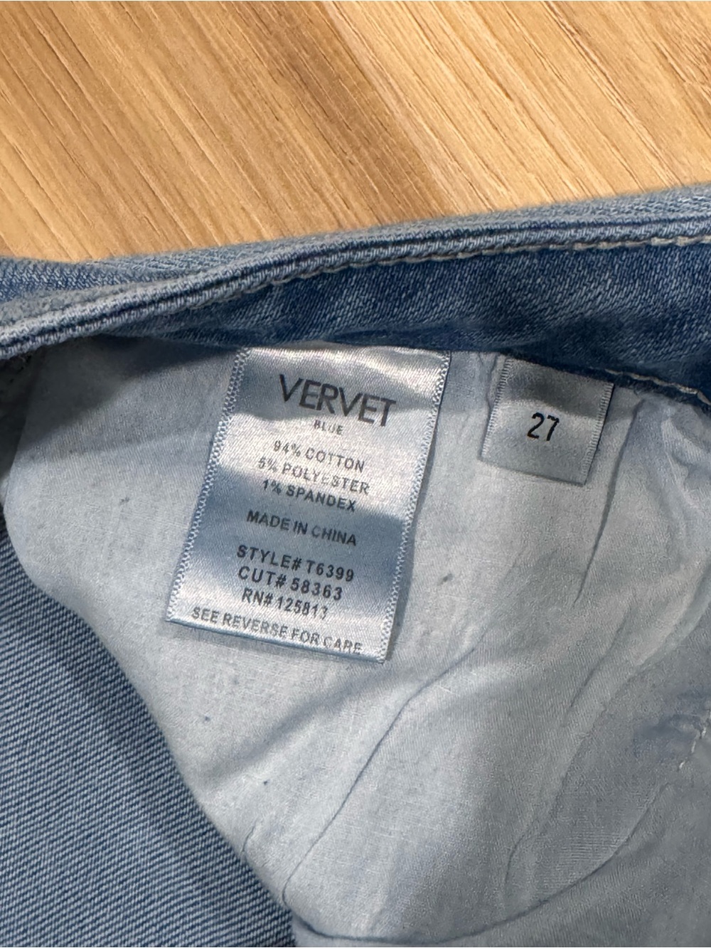 Light Wash Wide-Leg Jeans with Frayed Hem - Picture 4 of 4